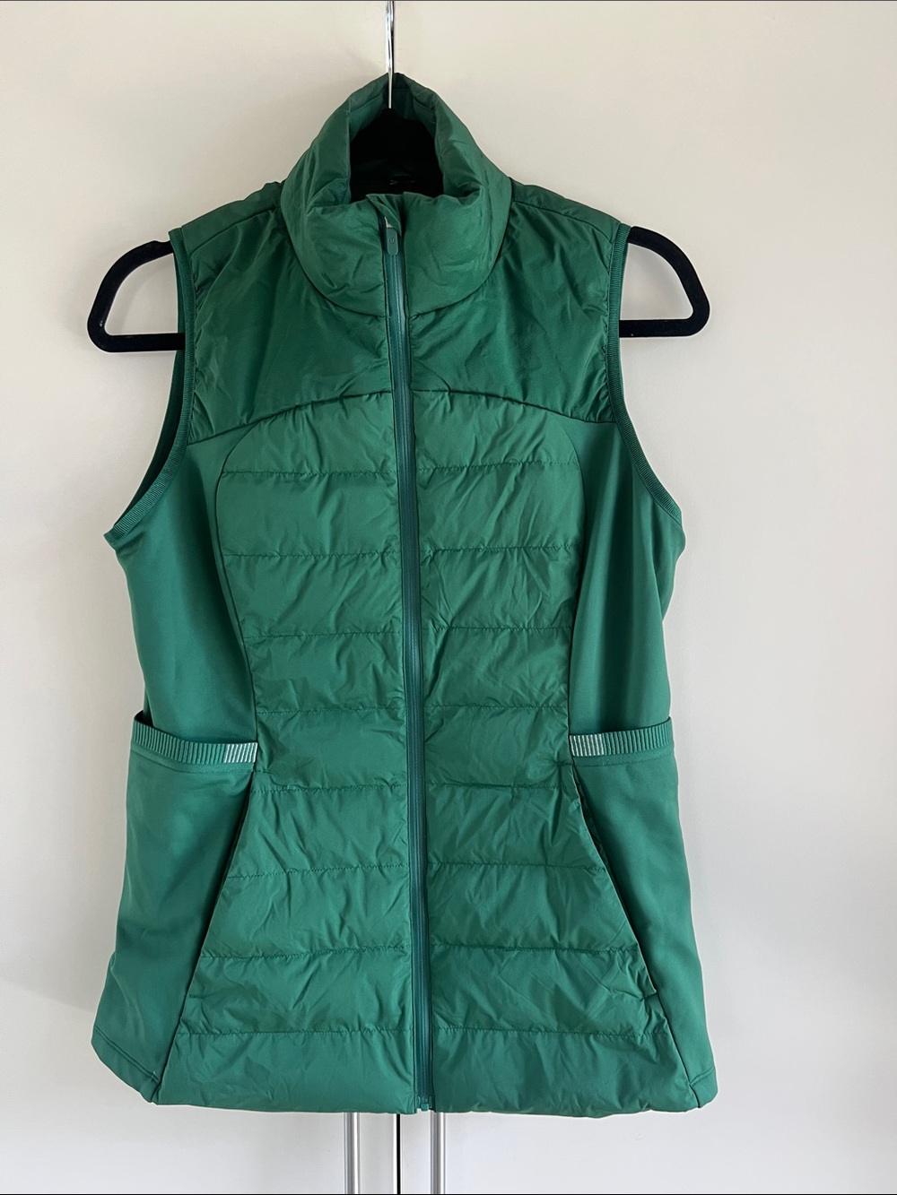 Lululemon Down For It Vest Everglade Green size 10 EUC
